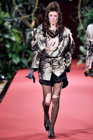 Look 10